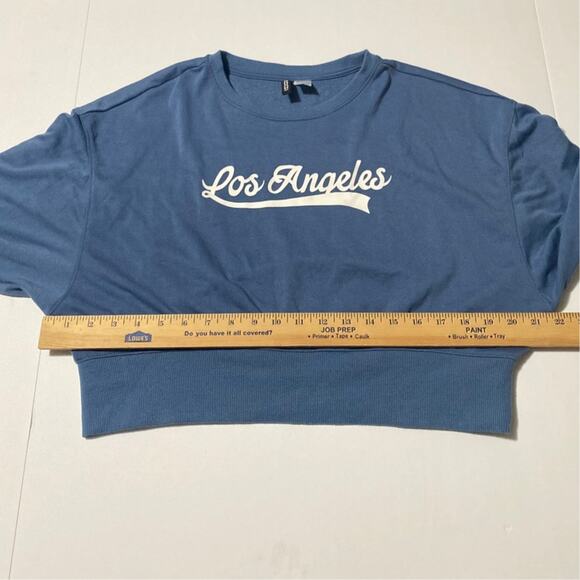 Blue “Los Angeles” Graphic Cropped Sweatshirt Size Medium Periwinkle Powder Blue - Picture 5 of 8